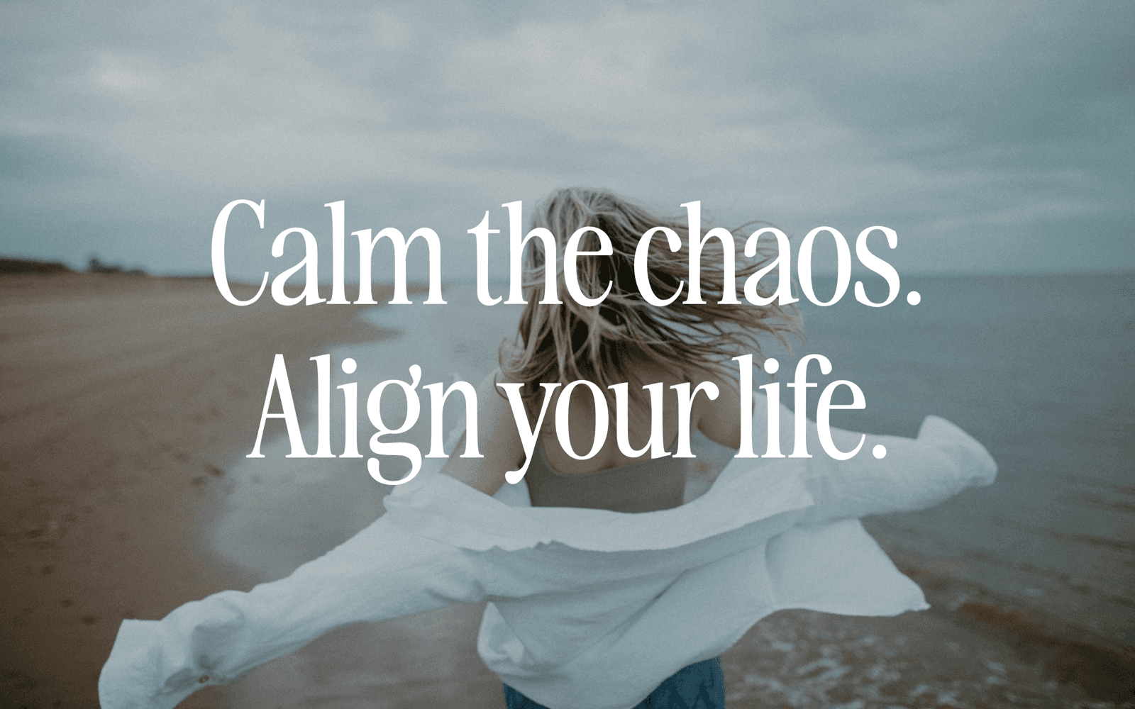 Kailea Switzer Coaching homepage with the headline “Calm the chaos. Align your life.” over a beach photo